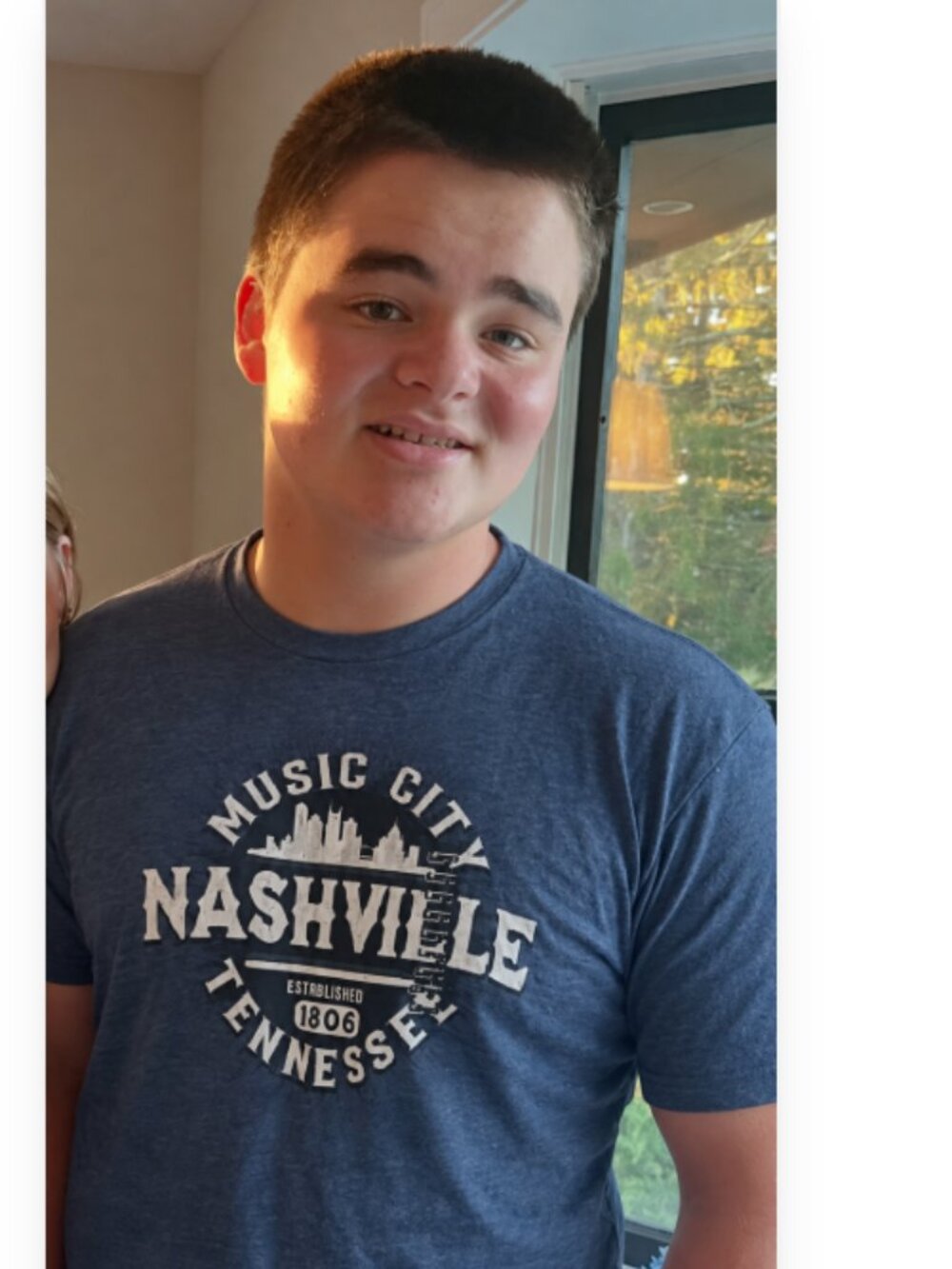 NWT Gildan Softstyle Nashville Music City Graphic T-Shirt Blue